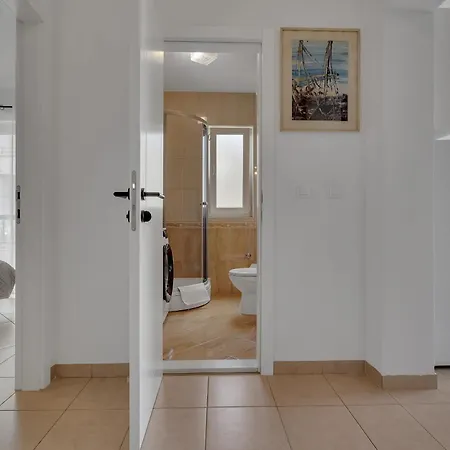 Vanda Apartment *